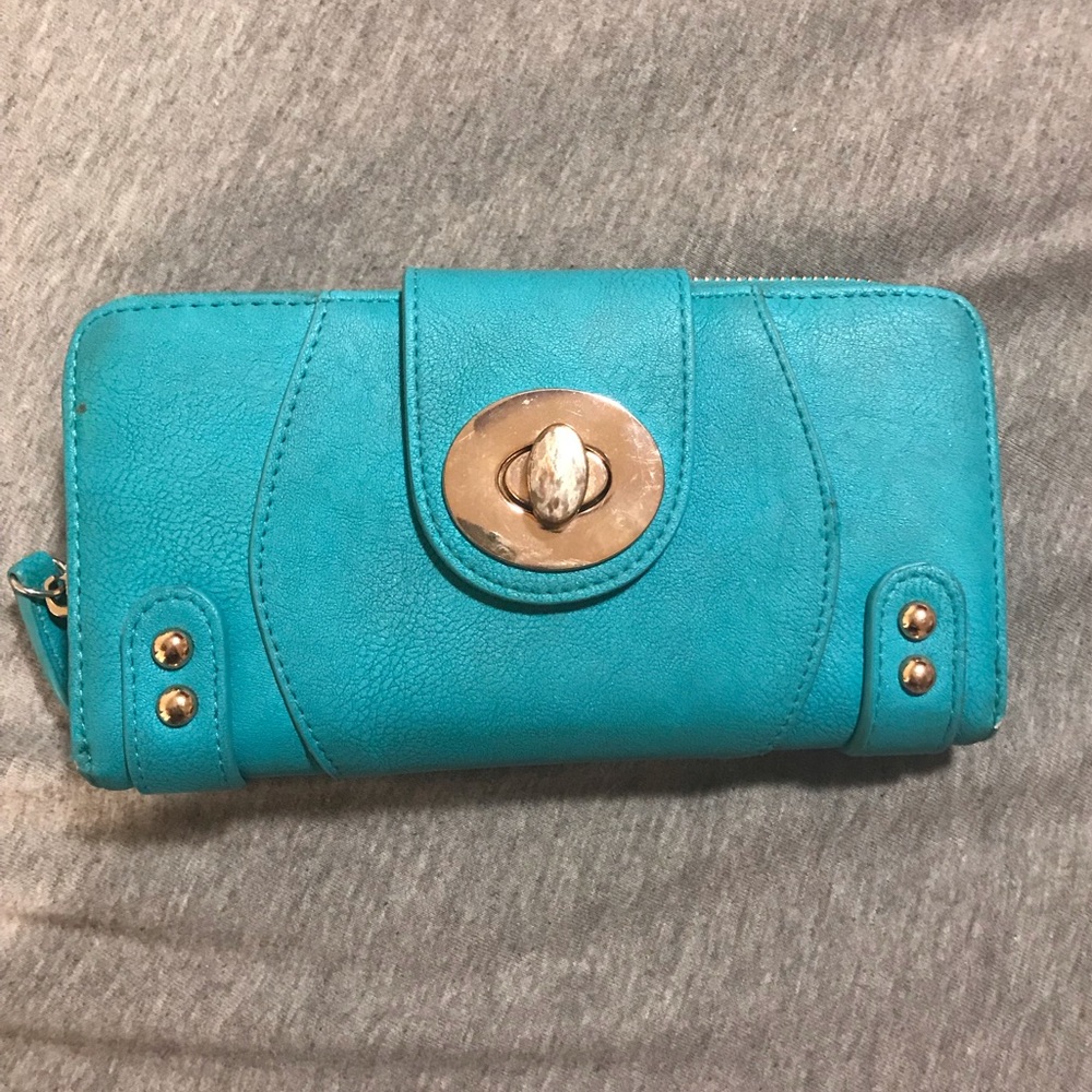 Teal wallet 💵